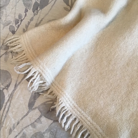 Anthropologie Akemi+Kin Aruna Fringe Cowl neck Sweater M - Picture 3 of 8